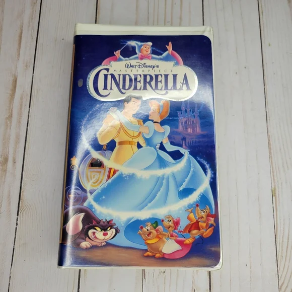 Disney Cinderella VHS Tape Masterpiece Edition - Picture 1 of 6